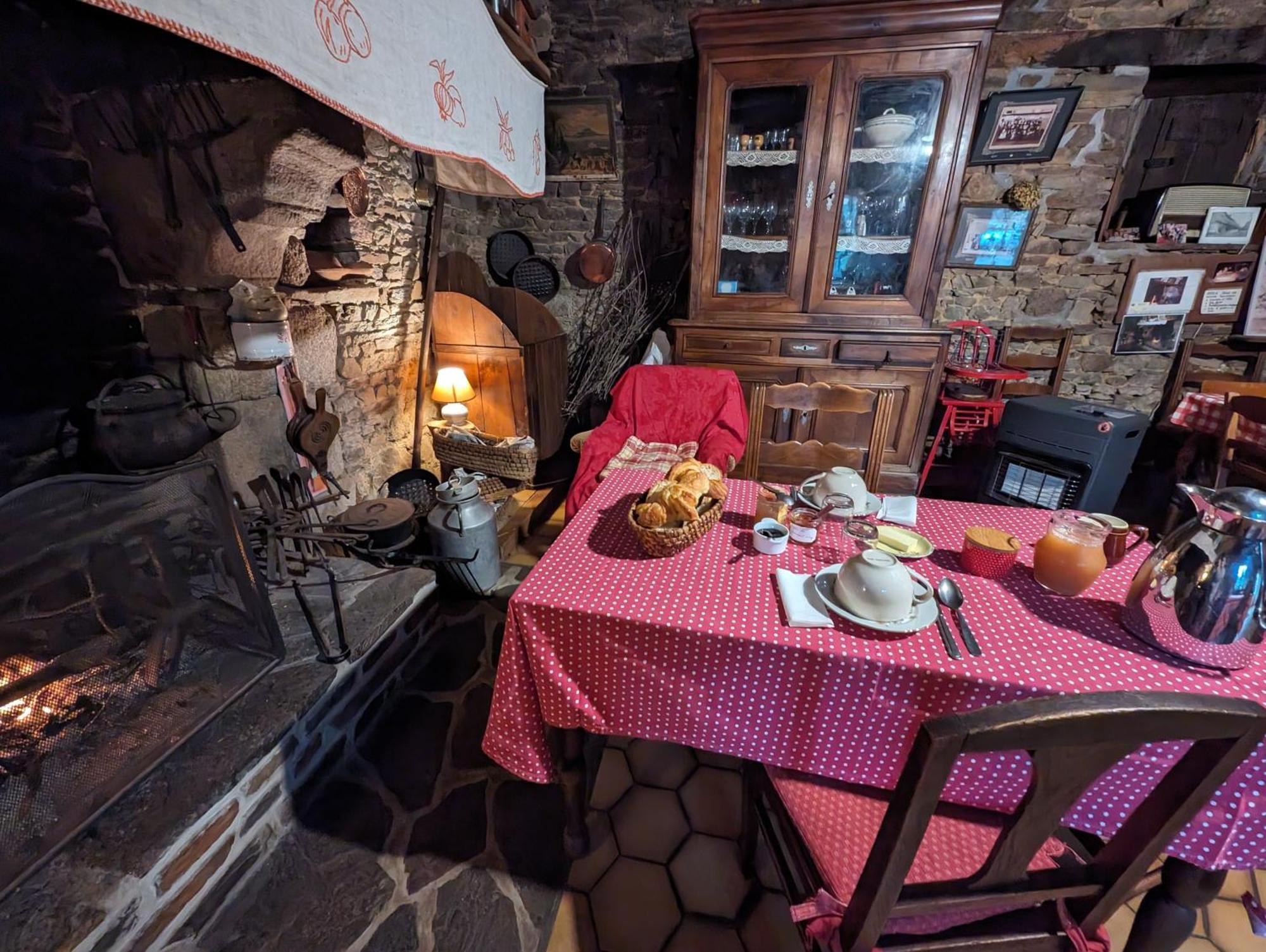 Ferme De La Gortiere Le Teilleul Exterior foto